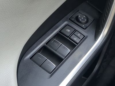 2024 Toyota RAV4 - Photo 30