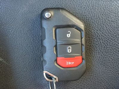 2023 Jeep Wrangler - Photo 34