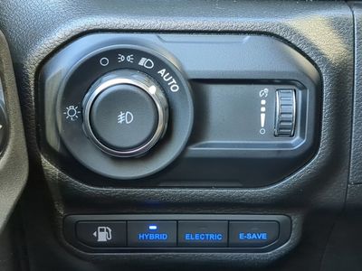 2023 Jeep Wrangler - Photo 26
