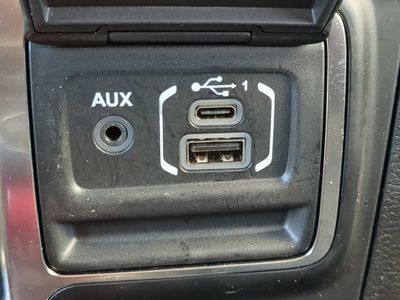 2023 Jeep Wrangler - Photo 25
