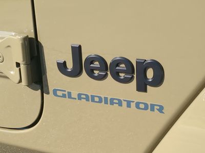 2026 Jeep Gladiator - Photo 13