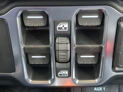 2026 Jeep Wrangler - Photo 26