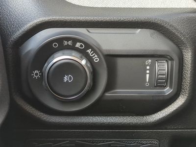 2026 Jeep Wrangler - Photo 25