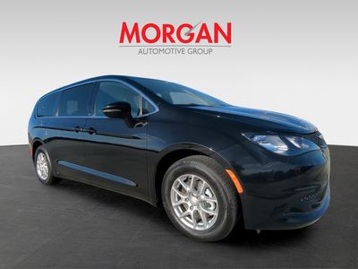 2026 Chrysler Voyager - Photo 2