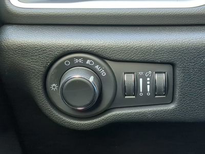 2026 Chrysler Voyager - Photo 28