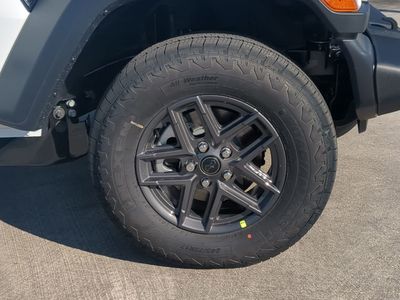 2026 Jeep Wrangler - Photo 11