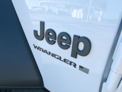 2026 Jeep Wrangler - Photo 13