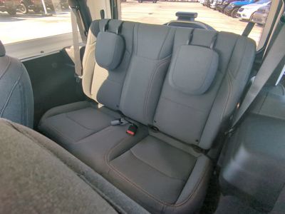 2026 Jeep Wrangler - Photo 15