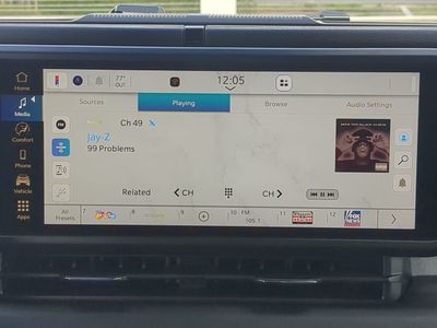 2026 Jeep Wrangler — photo 19 view