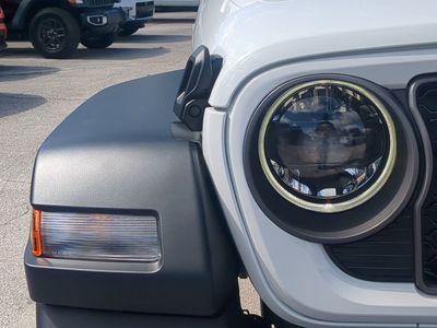 2026 Jeep Wrangler — photo 10 view