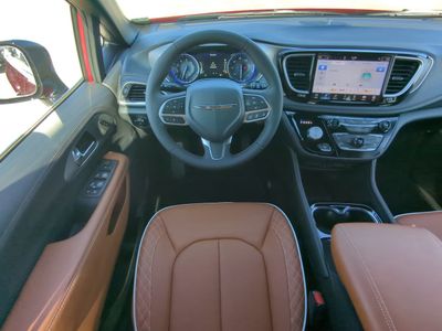 2026 Chrysler Pacifica — photo 22 view