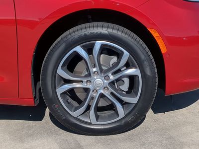 2026 Chrysler Pacifica — photo 11 view