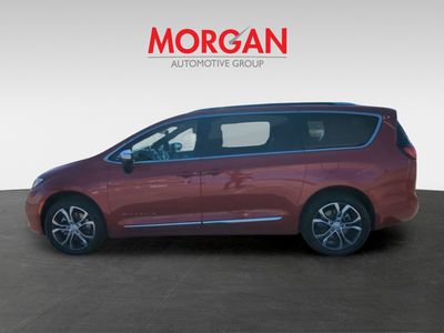 2026 Chrysler Pacifica — photo 8 view