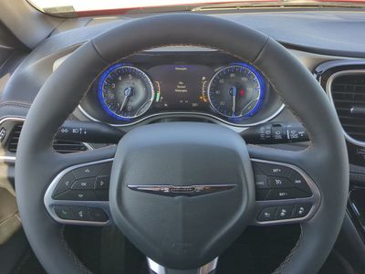 2026 Chrysler Pacifica — photo 36 view