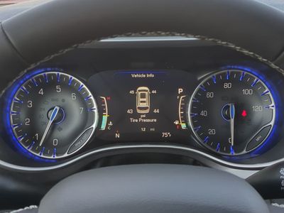 2026 Chrysler Pacifica — photo 34 view