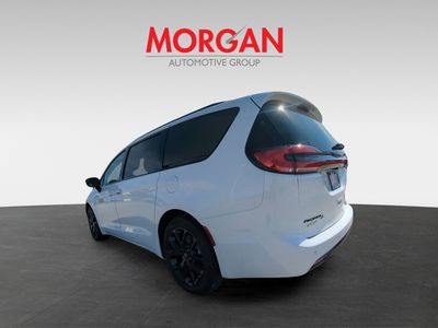 2026 Chrysler Pacifica — photo 7 view
