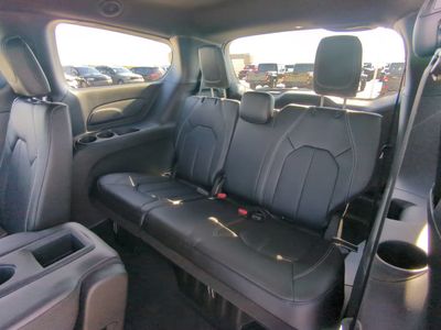 2026 Chrysler Pacifica — photo 16 view