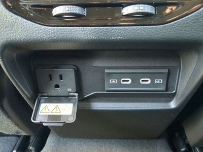 2026 Jeep Grand Cherokee — photo 17 view