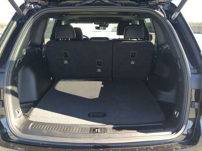 2026 Jeep Grand Cherokee — photo 14 view