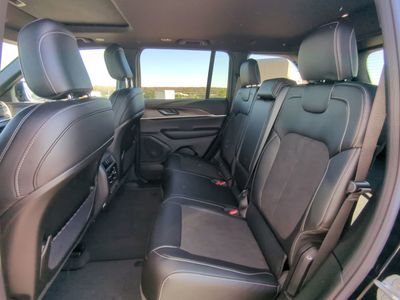 2026 Jeep Grand Cherokee — photo 16 view
