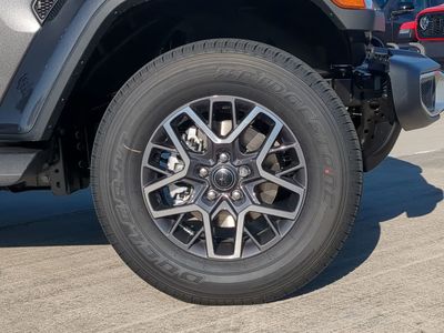 2026 Jeep Wrangler - Photo 11