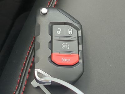 2026 Jeep Wrangler - Photo 32