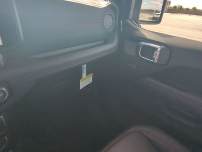 2026 Jeep Wrangler - Photo 17