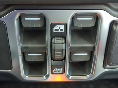 2026 Jeep Wrangler — photo 29 view