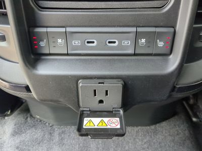 2026 Ram 1500 — photo 16 view