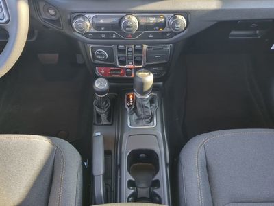 2026 Jeep Wrangler - Photo 20