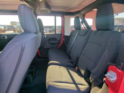 2026 Jeep Wrangler - Photo 15