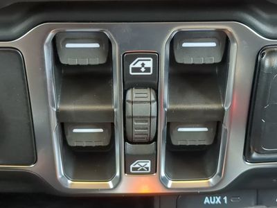 2026 Jeep Gladiator — photo 27 view