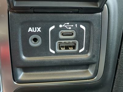 2026 Jeep Gladiator — photo 24 view