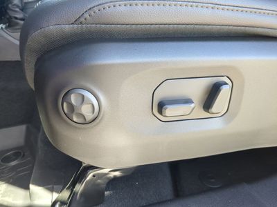 2026 Jeep Gladiator — photo 21 view