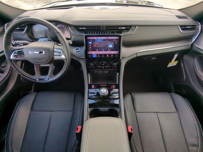 2025 Jeep Grand Cherokee - Photo 18