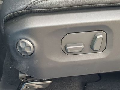 2026 Jeep Gladiator - Photo 21