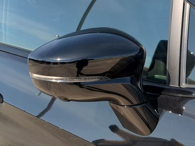 2026 Chrysler Pacifica — photo 12 view