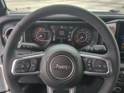 2026 Jeep Wrangler - Photo 32
