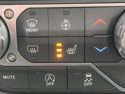 2026 Jeep Wrangler - Photo 27