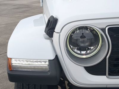 2026 Jeep Wrangler - Photo 10