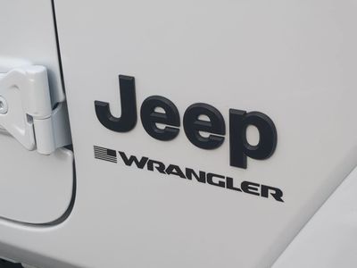 2026 Jeep Wrangler - Photo 13