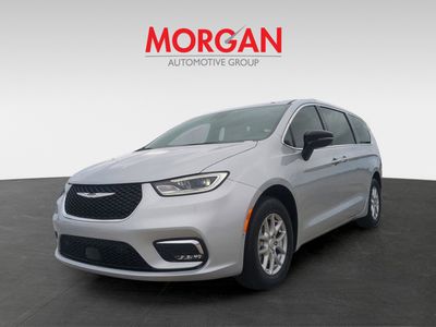 2026 Chrysler Pacifica — photo 9 view