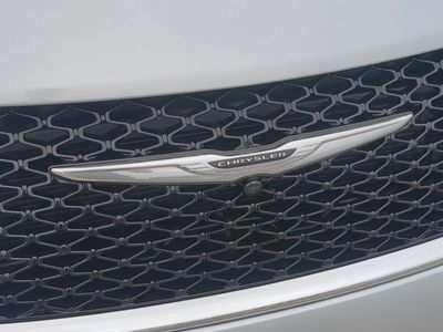 2026 Chrysler Pacifica — photo 13 view
