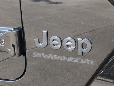 2026 Jeep Wrangler - Photo 13