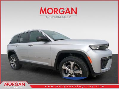 2026 Jeep Grand Cherokee Limited in Silver — front three-quarter view