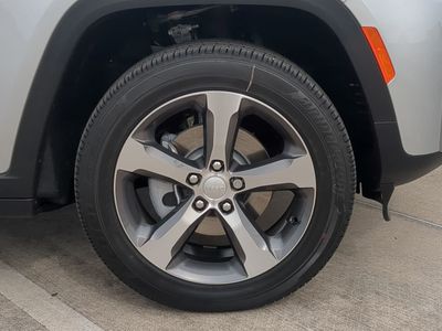 2026 Jeep Grand Cherokee — photo 11 view