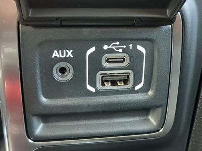 2026 Jeep Wrangler - Photo 24