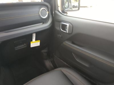 2026 Jeep Wrangler - Photo 19