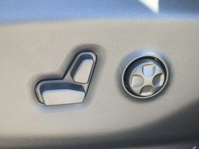 2026 Chrysler Pacifica — photo 24 view