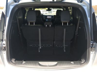 2026 Chrysler Pacifica — photo 14 view